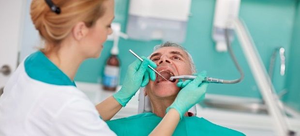 Die unterstützende Parodontalprophylaxe (UPT) – erfolgreiche Weiterbehandlung der aktiven Parodontalphase Die unterstützende Parodontalprophylaxe (UPT) – erfolgreiche Weiterbehandlung der aktiven Parodontalphase